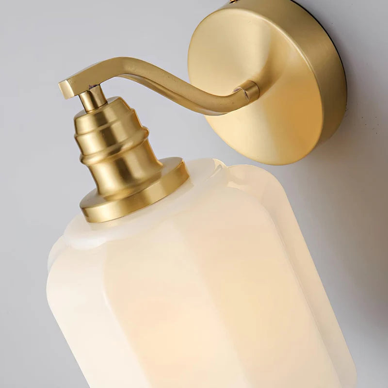 Glauce Modern Lantern Glass Brass Wall Sconce (3).webp__PID:70ab979d-096f-4852-8592-2dd7bdffd7c2