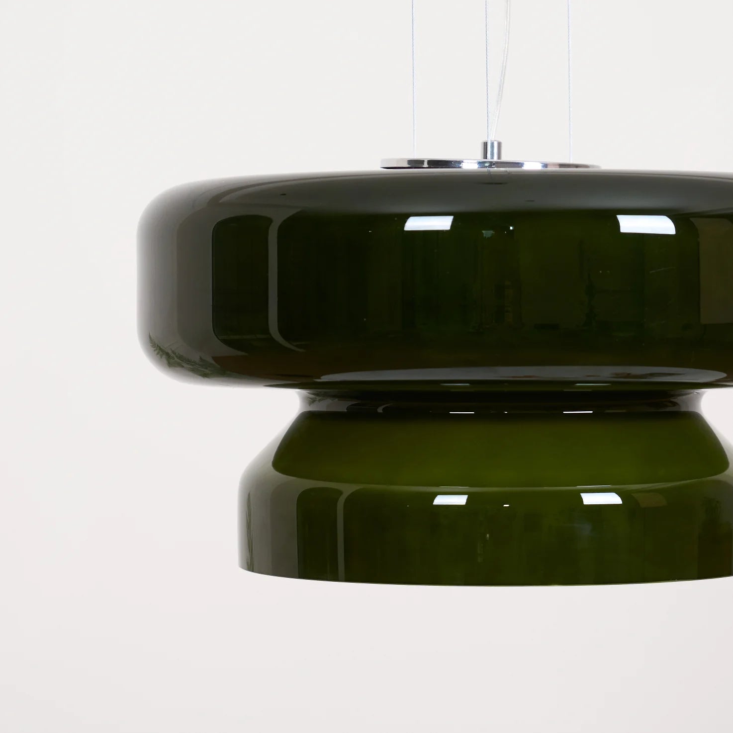 Arthur Modern Curved Glass Pendant Lamp8.webp__PID:37803086-1ce2-4ac3-adb0-9059e316023b