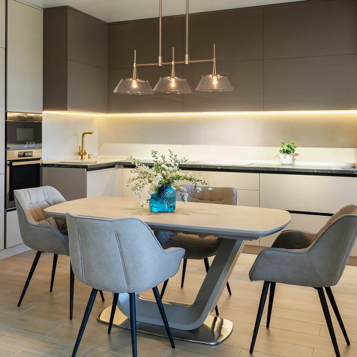 Eira Mid-Century Modern 3-Light Bowl Glass Pendant Light (4).webp__PID:21ccf28e-1ffa-4fb6-97dd-3cc49160a43e
