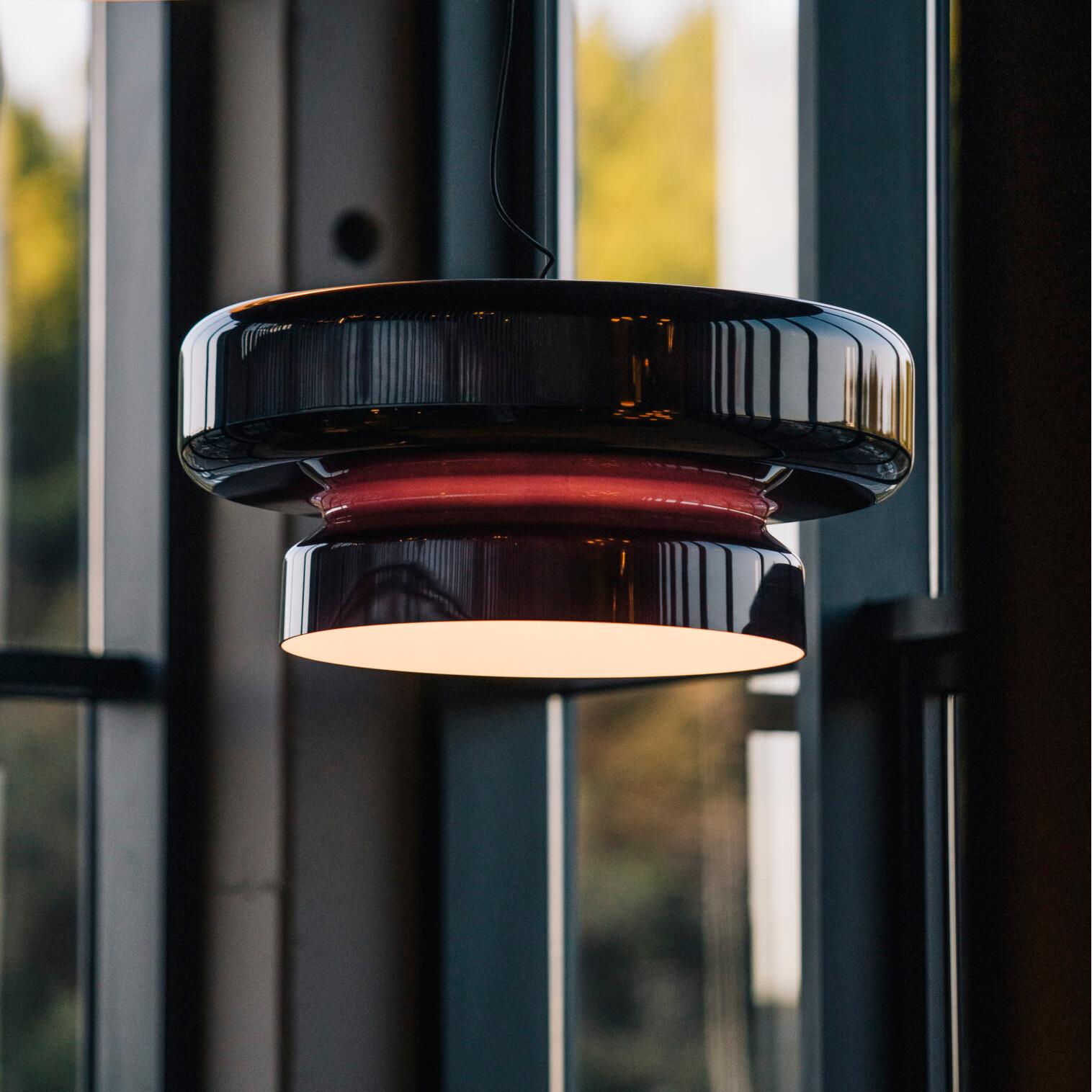 Arthur Modern Curved Glass Pendant Lamp10.jpg__PID:30861ce2-0ac3-4db0-9059-e316023b9446