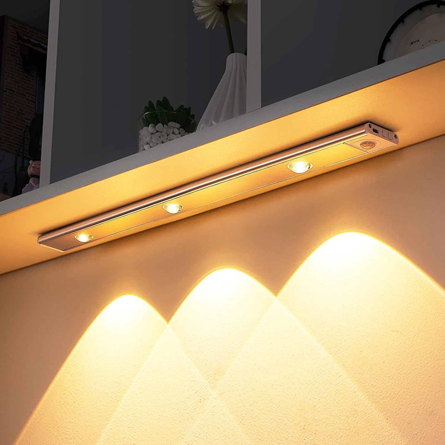 Leontine Modern Magnetic Led Dimmable Under Cabinet Light  (2).jpg__PID:1a979b92-7a6c-43ef-b770-ac71349cdb25