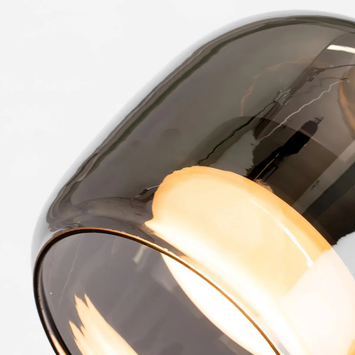 Freja Modern Smoky Glass Pendant Light detail2.webp__PID:f97a6eee-a9c1-4073-bffe-86d3e0115557