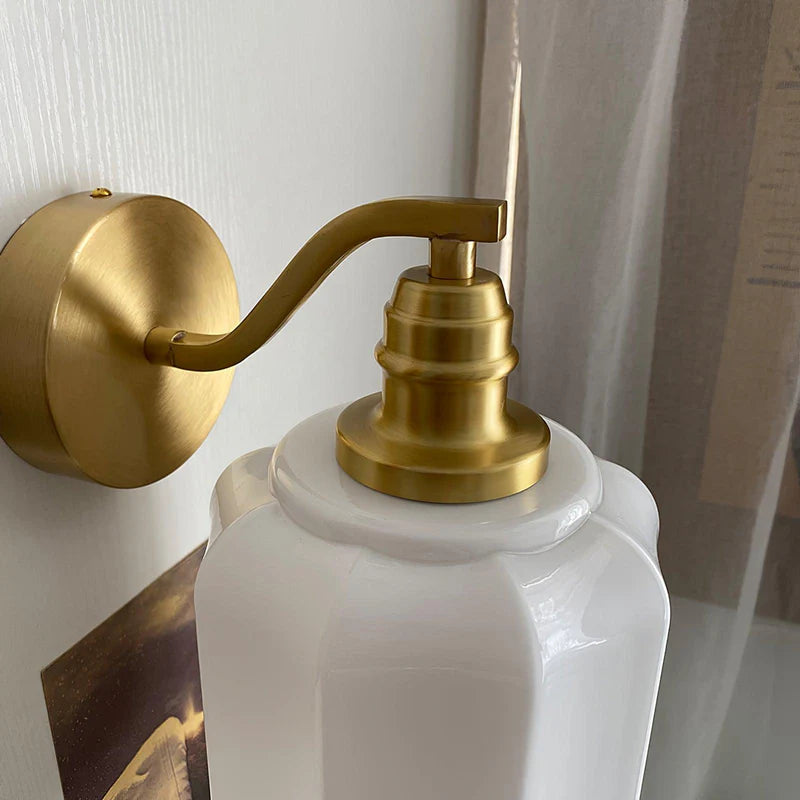 Glauce Modern Lantern Glass Brass Wall Sconce (12).webp__PID:de095d72-2c7d-4cf6-9774-4bb20d7ed066
