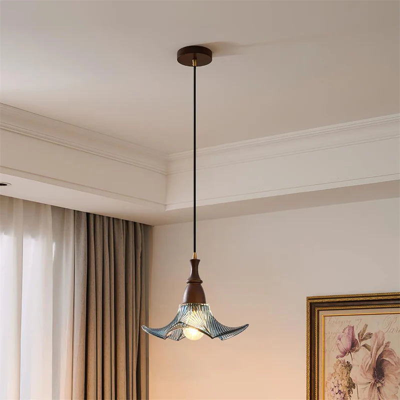 Adikia Modern Wood Artistic Glass Floral Pendant Light (2).webp__PID:f17672c0-3541-4e27-8f34-71386cbe7cca