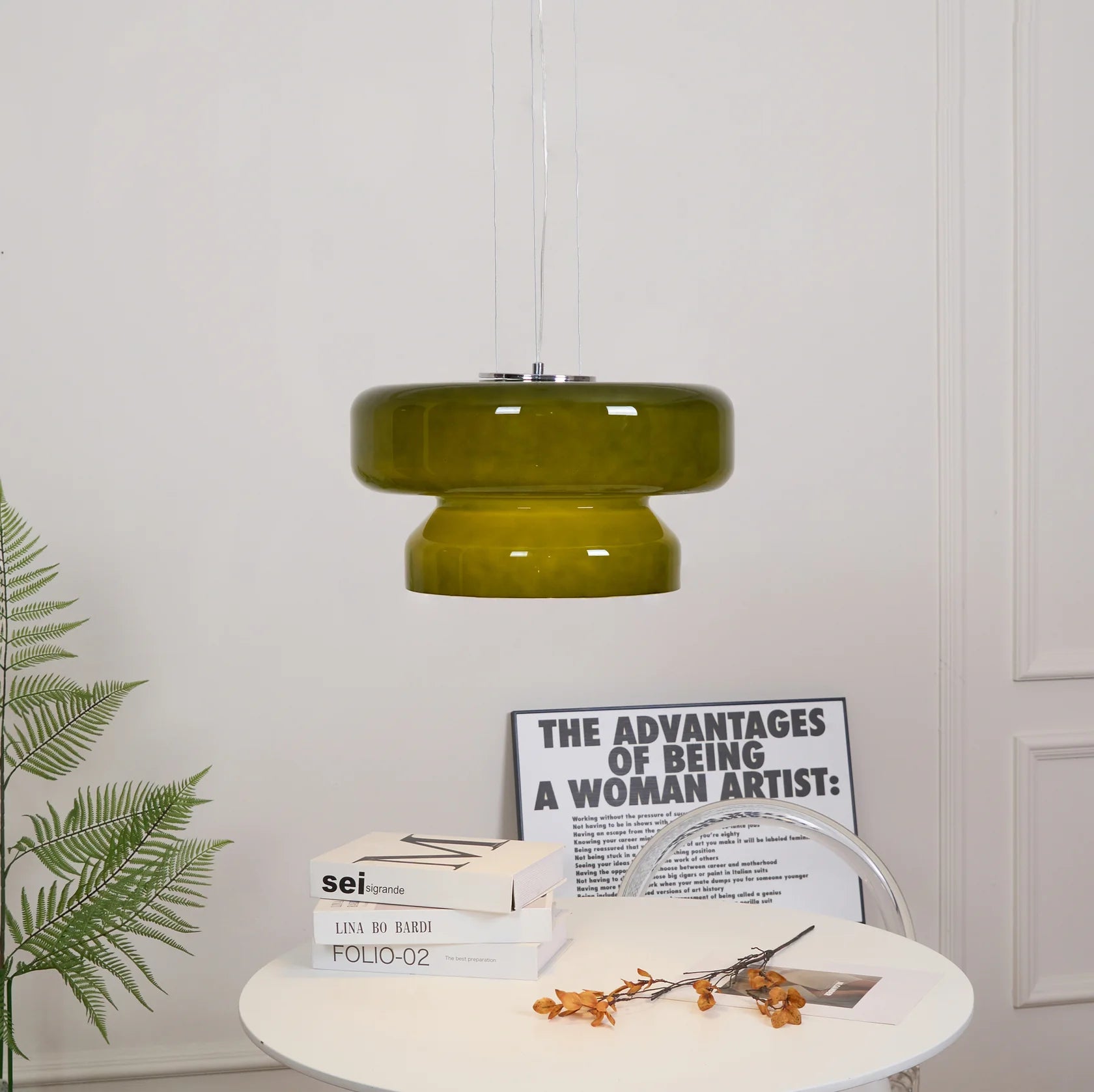 Arthur Modern Curved Glass Pendant Lamp7.webp__PID:29378030-861c-420a-83ad-b09059e31602