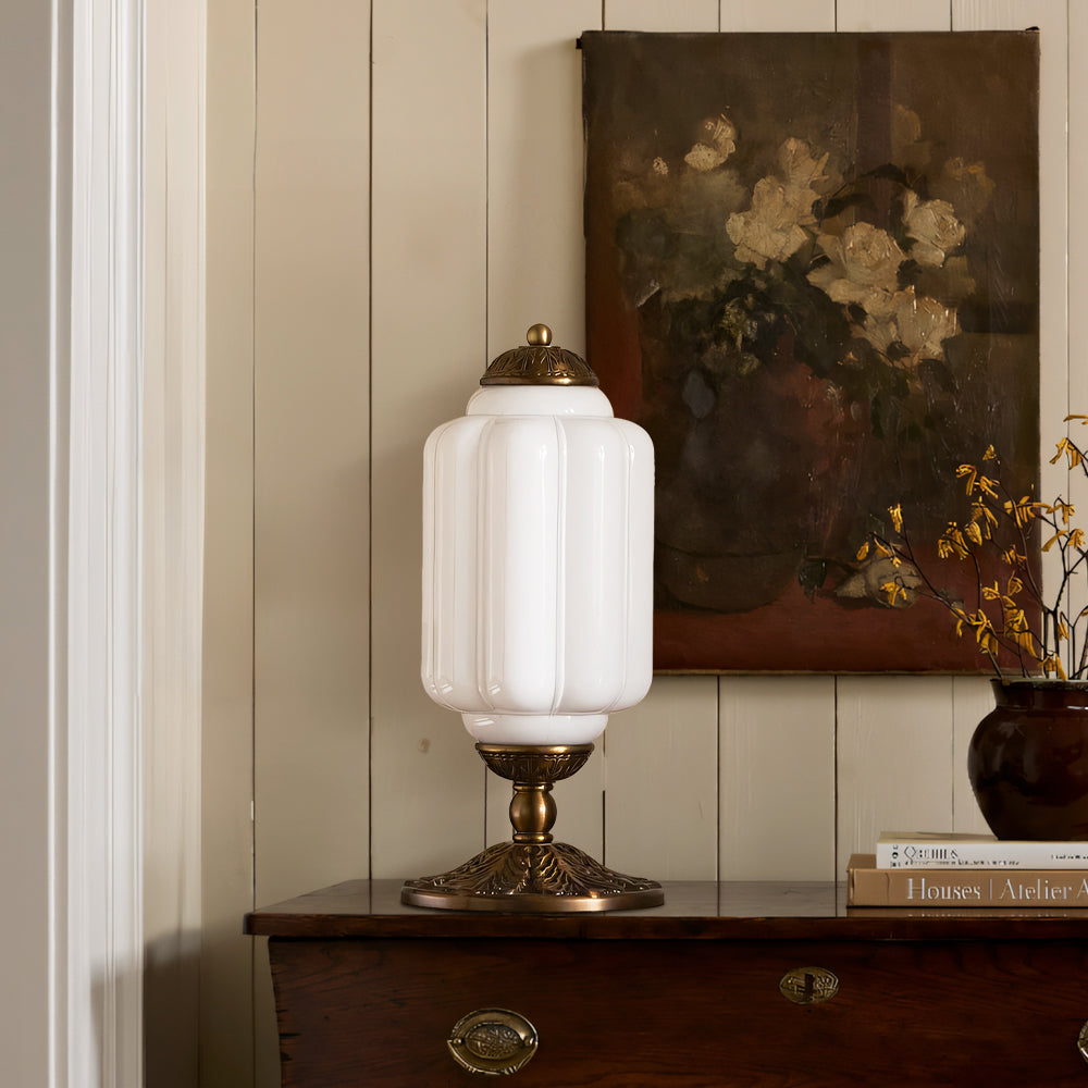 Eloise Vintage Cream Glass Table Lamp6.jpg__PID:3e7a94d1-dcd1-4bb1-8c29-e90b17908351