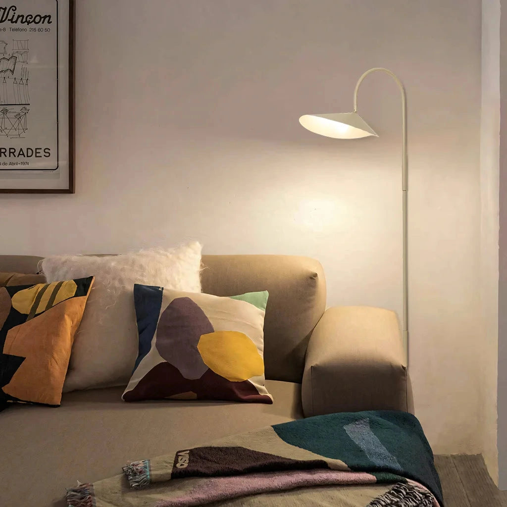 Minimalist Modern Statement Metal Wall Lamp (5).webp__PID:e126a3f6-b7ab-4cfb-8f14-cd3f6c2ae531