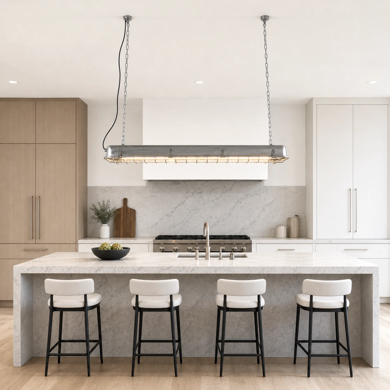 Warm configuration in a bright kitchen interior