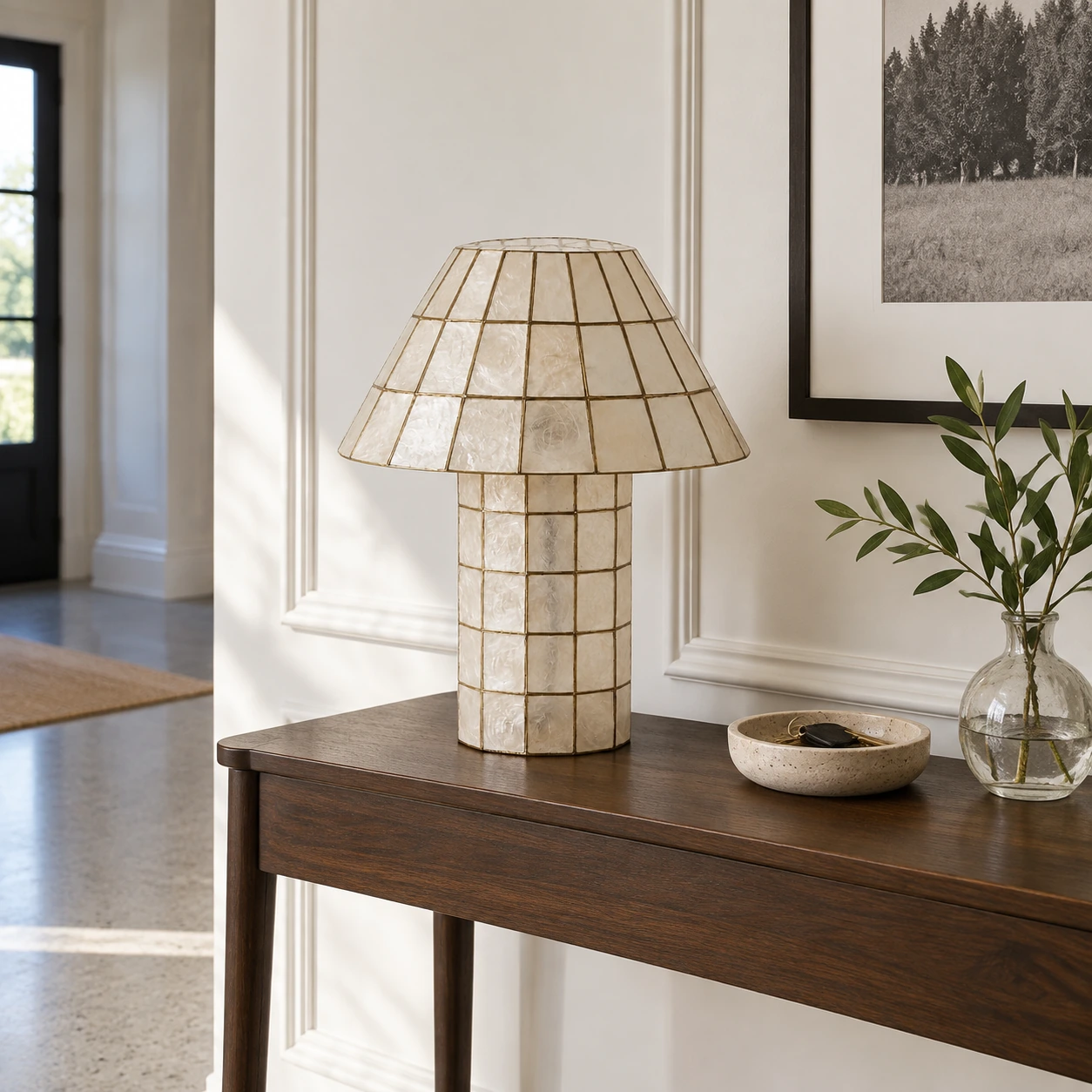 Solenne ivory mosaic shell table lamp