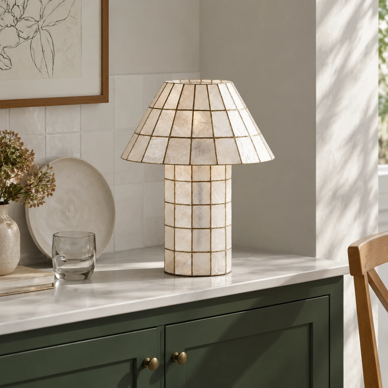 Solenne ivory mosaic shell table lamp